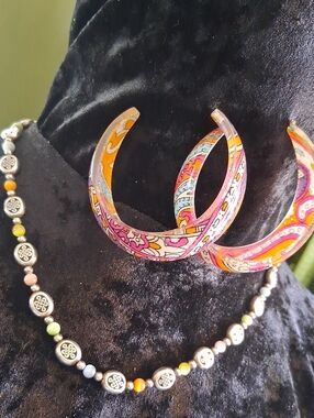 Sterling Silver 925 Colorful Pink & Orange Celtic Knot & Paisley Hoop Earrings .